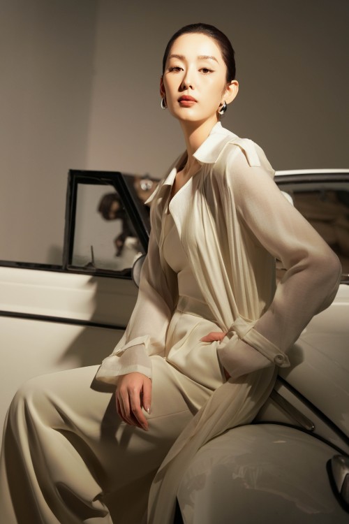 Sixdo Light cream Woven Camisoles